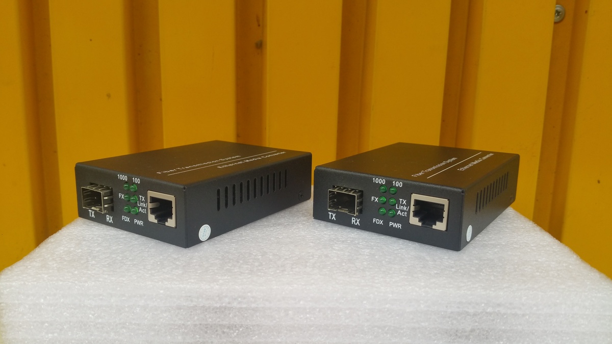 10/100/1000M Gigabit Sinplex Fiber SFP Port Fast Media Converter